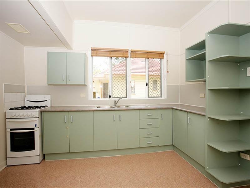 60 Seville Road, Holland Park QLD 4121