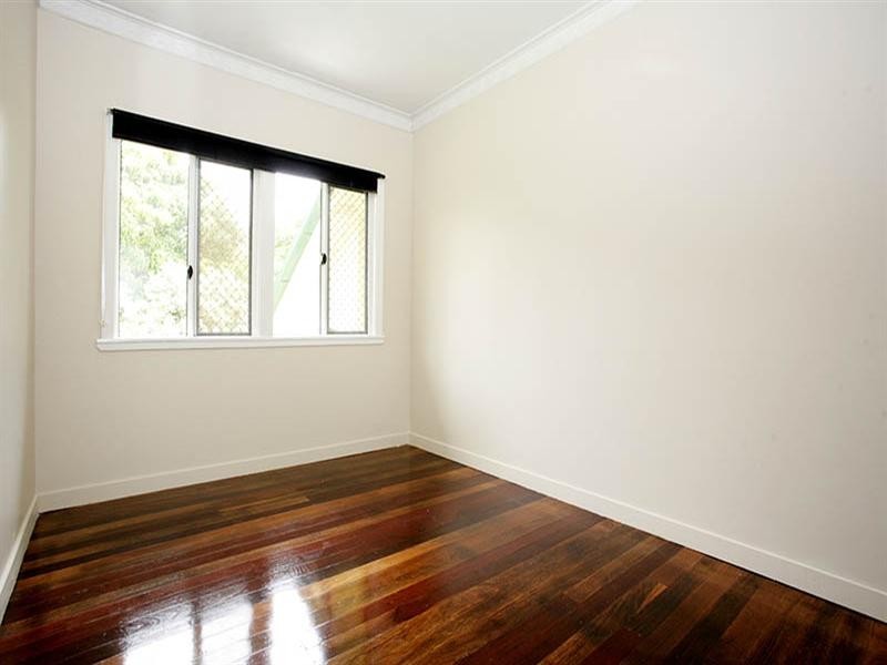 60 Seville Road, Holland Park QLD 4121