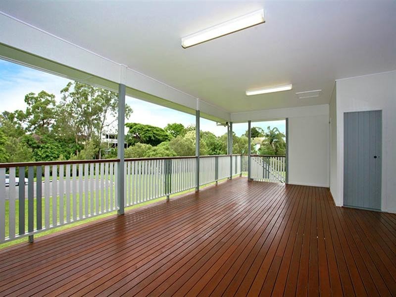 56 Barnes Avenue, Coorparoo QLD 4151