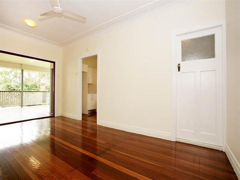 56 Barnes Avenue, Coorparoo QLD 4151