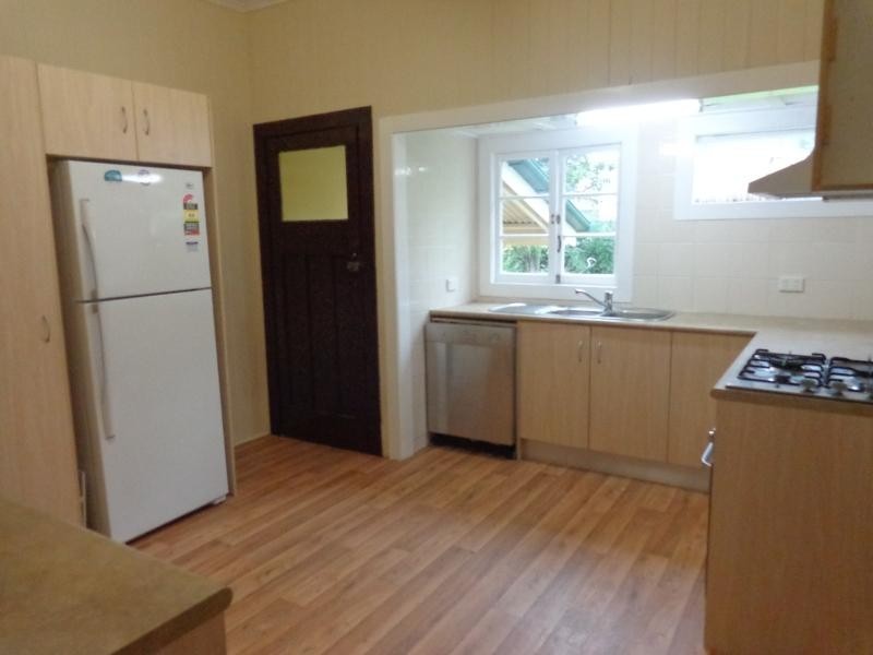 271 Chatsworth Road, Coorparoo QLD 4151