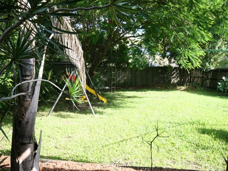 50 Raff Avenue, Holland Park QLD 4121