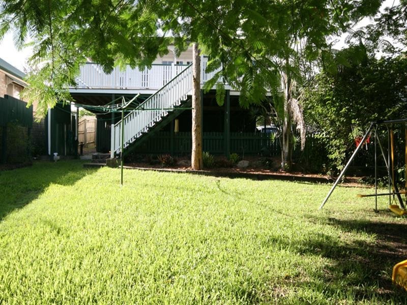 50 Raff Avenue, Holland Park QLD 4121