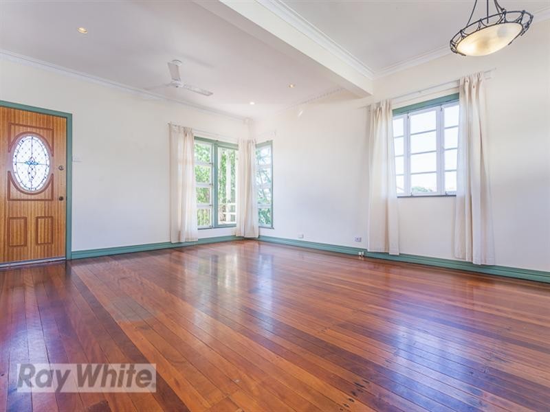 1 Blackwood Avenue, Cannon Hill QLD 4170