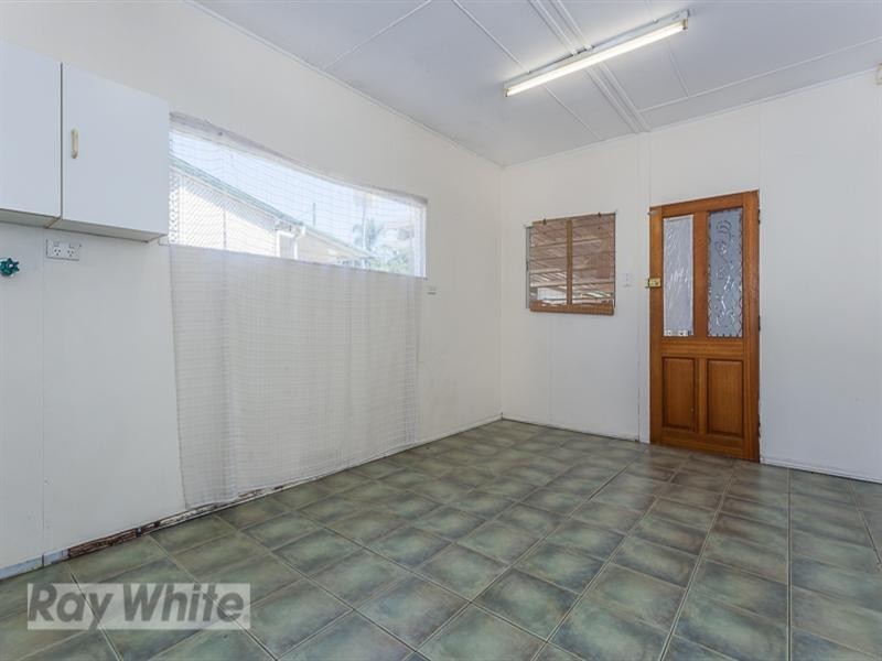 1 Blackwood Avenue, Cannon Hill QLD 4170