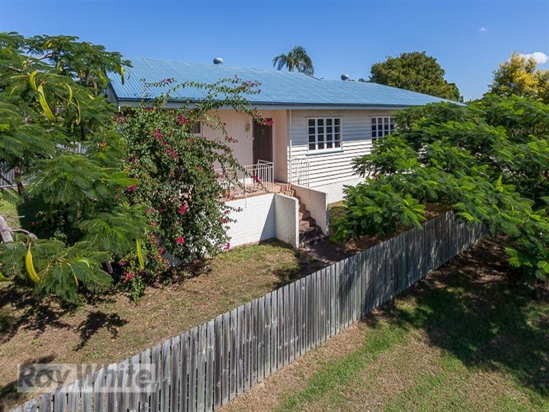 1 Blackwood Avenue, Cannon Hill QLD 4170