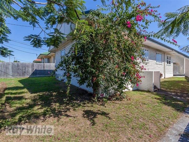 1 Blackwood Avenue, Cannon Hill QLD 4170