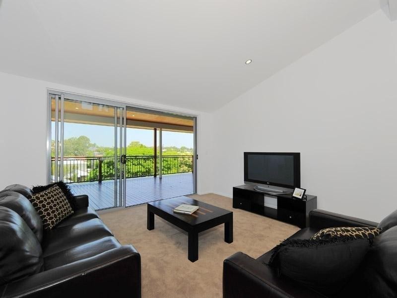 49 Waverley Road, Camp Hill QLD 4152