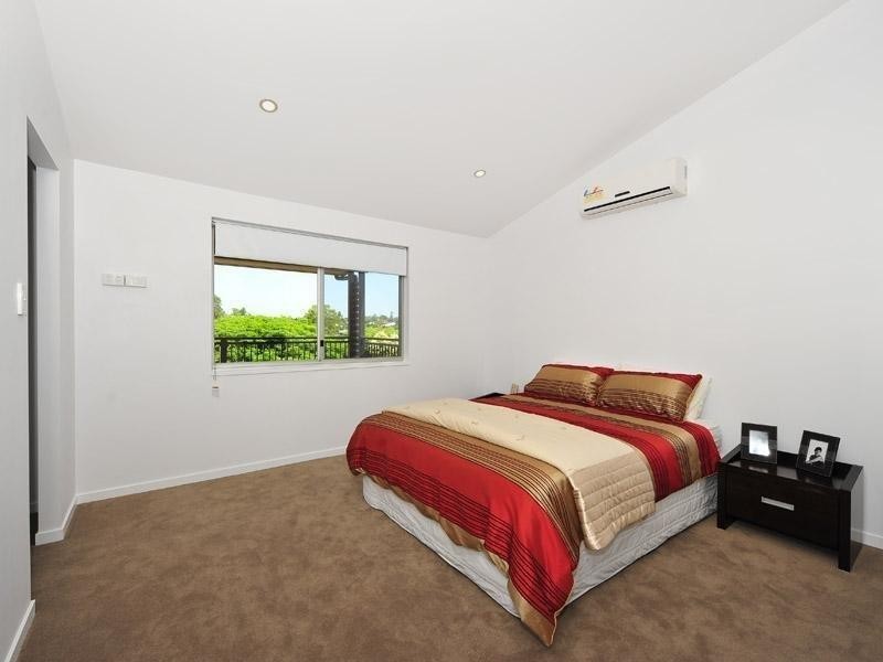 49 Waverley Road, Camp Hill QLD 4152