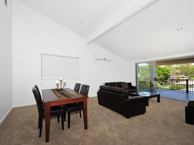 49 Waverley Road, Camp Hill QLD 4152