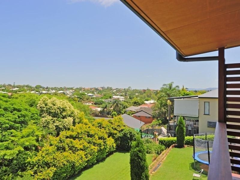 49 Waverley Road, Camp Hill QLD 4152