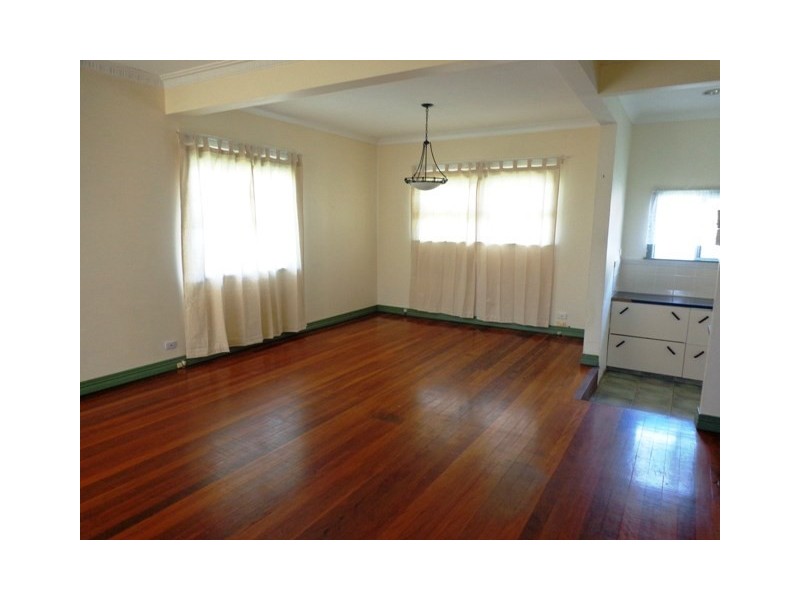 1 Blackwood Avenue, Cannon Hill QLD 4170