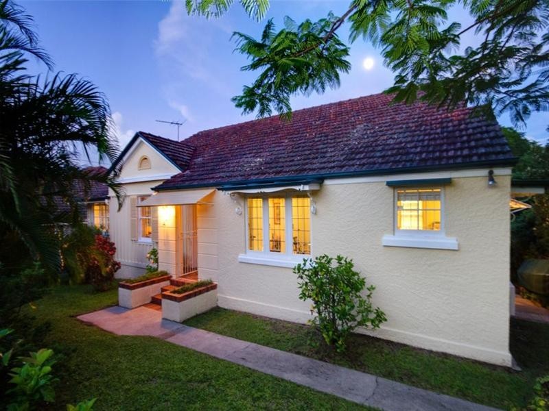 6 Letchworth Road, Coorparoo QLD 4151