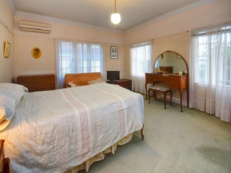 6 Letchworth Road, Coorparoo QLD 4151