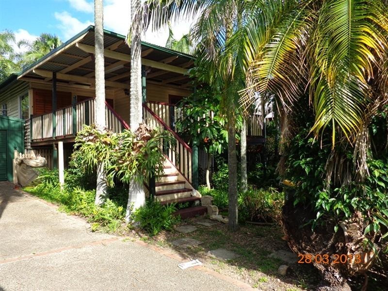 16 Long Street, Camp Hill QLD 4152