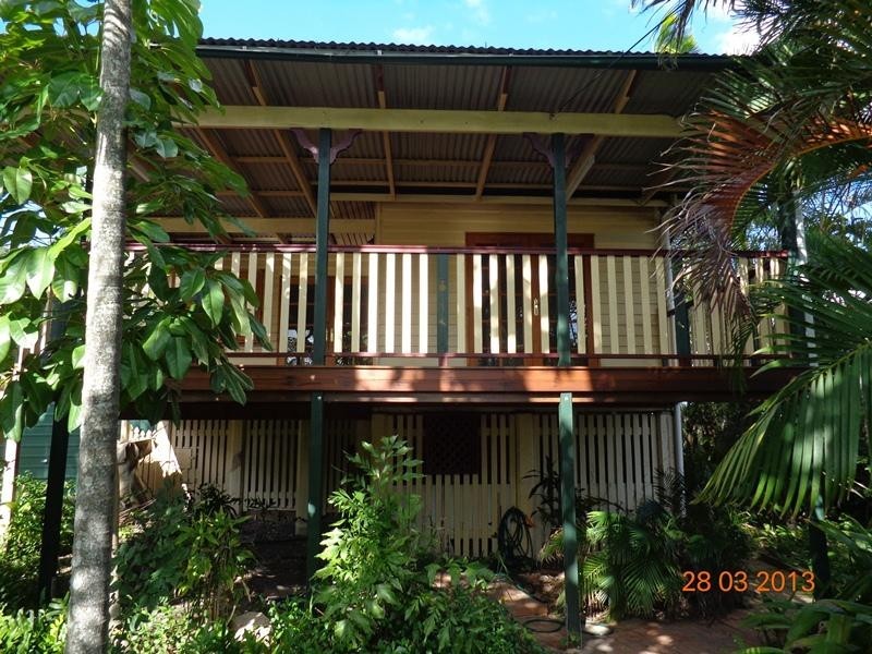 16 Long Street, Camp Hill QLD 4152