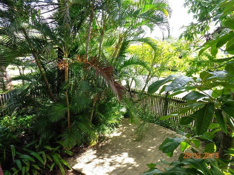 16 Long Street, Camp Hill QLD 4152