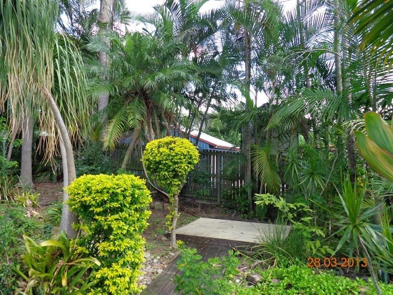 16 Long Street, Camp Hill QLD 4152