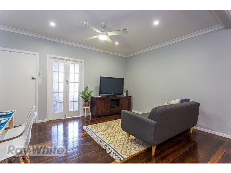 202 Oates Avenue, Holland Park QLD 4121