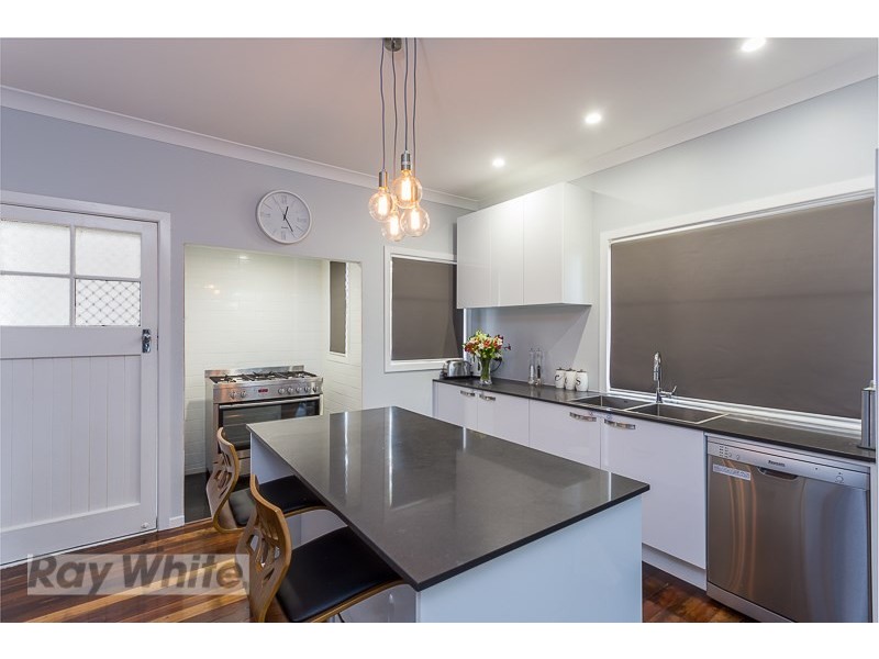 202 Oates Avenue, Holland Park QLD 4121