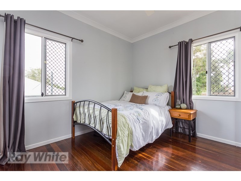 202 Oates Avenue, Holland Park QLD 4121