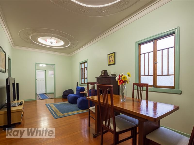 32 Raby Road, Coorparoo QLD 4151