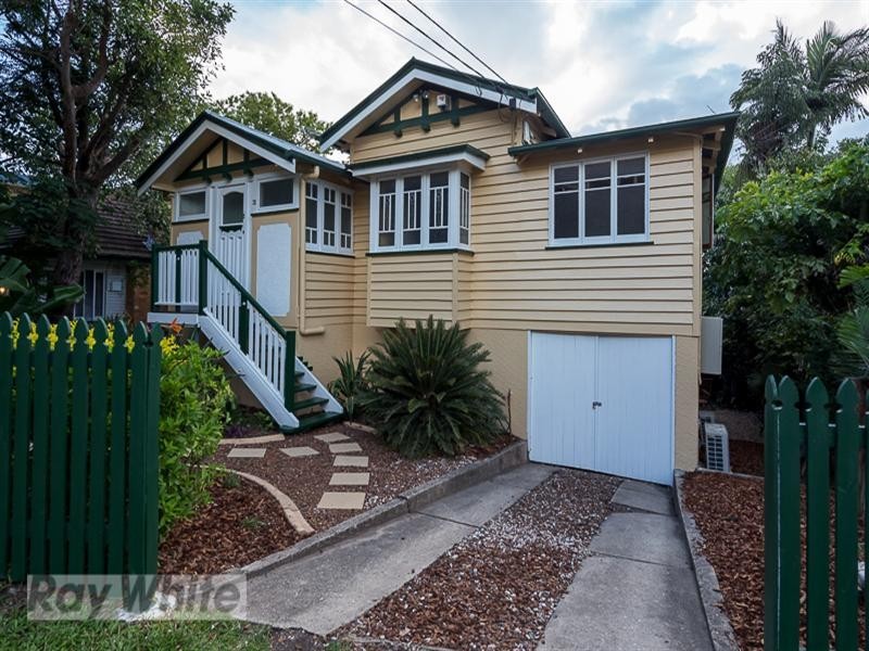 32 Raby Road, Coorparoo QLD 4151