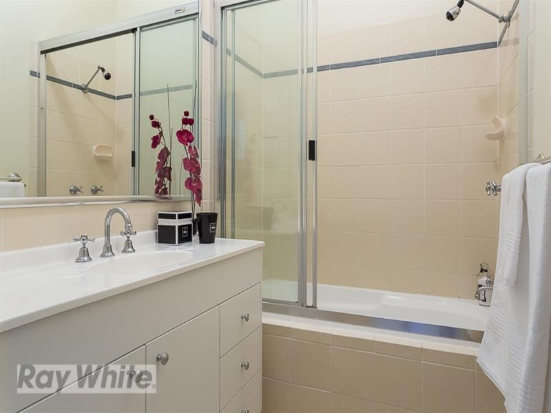 1/274 Cavendish Road, Coorparoo QLD 4151