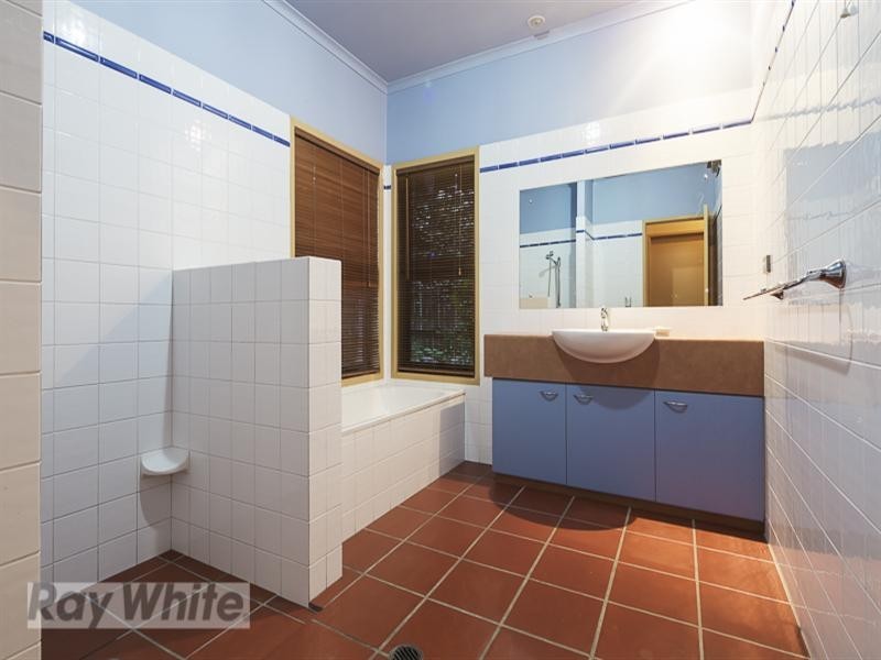 128 Goorari Street, Eight Mile Plains QLD 4113