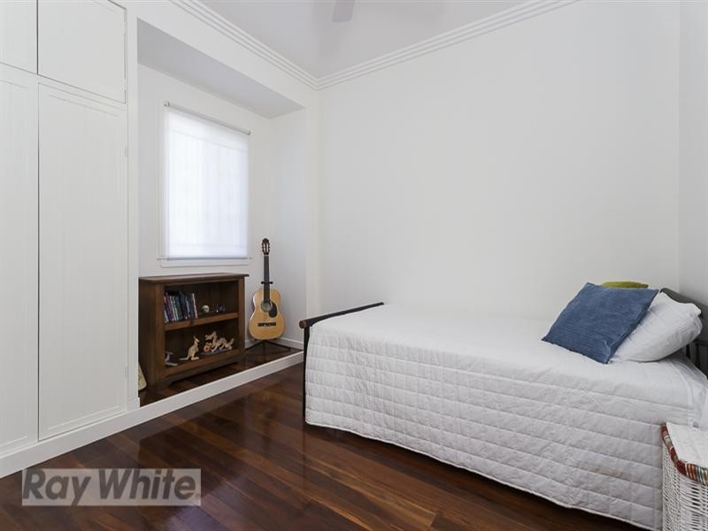 13 Arrowsmith Street, Camp Hill QLD 4152