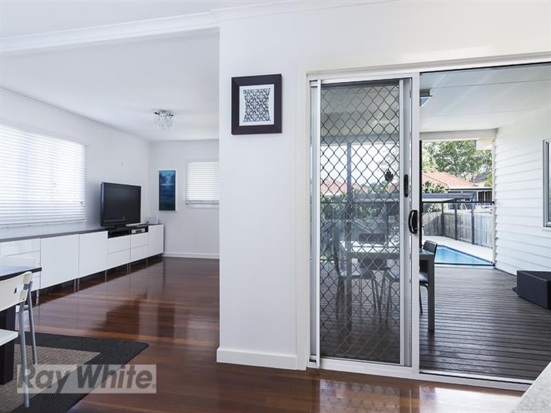 13 Arrowsmith Street, Camp Hill QLD 4152