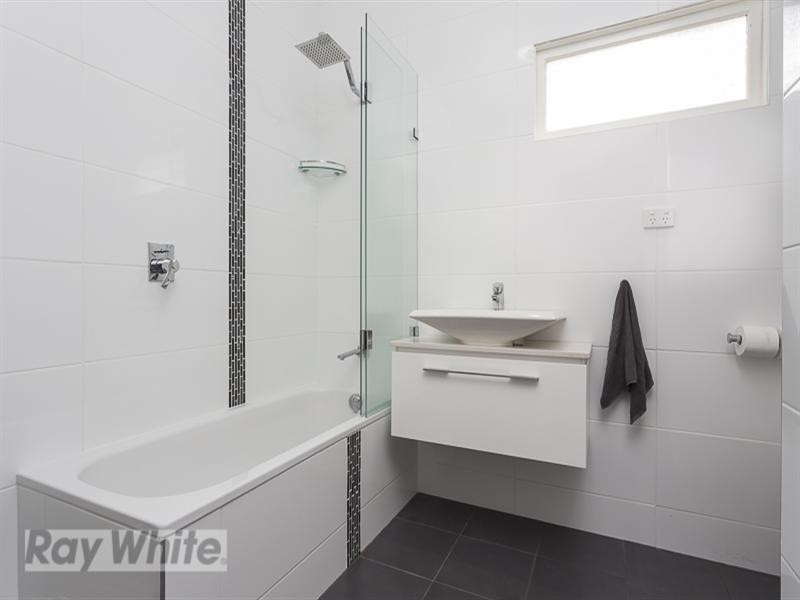 13 Arrowsmith Street, Camp Hill QLD 4152