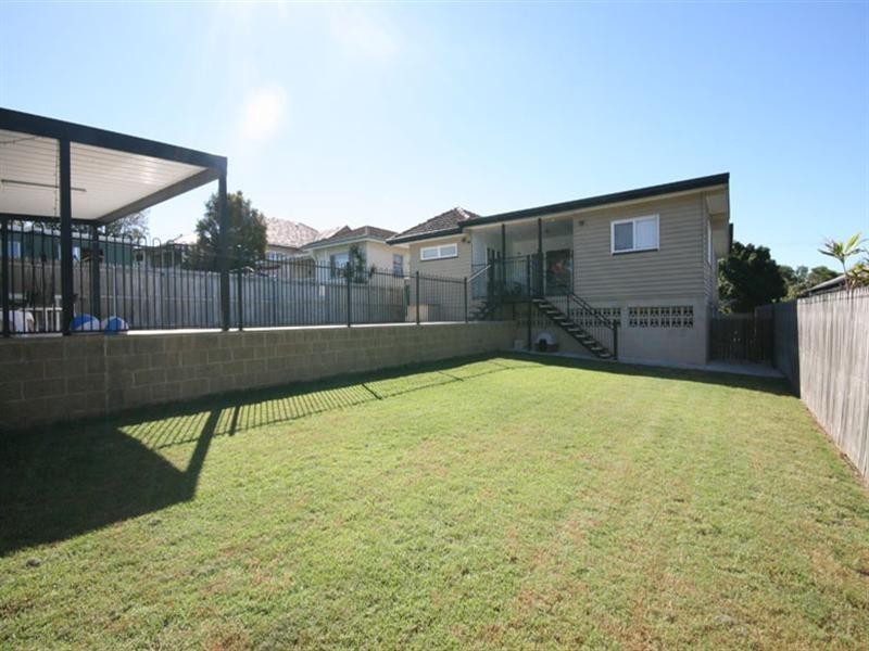 13 Arrowsmith Street, Camp Hill QLD 4152