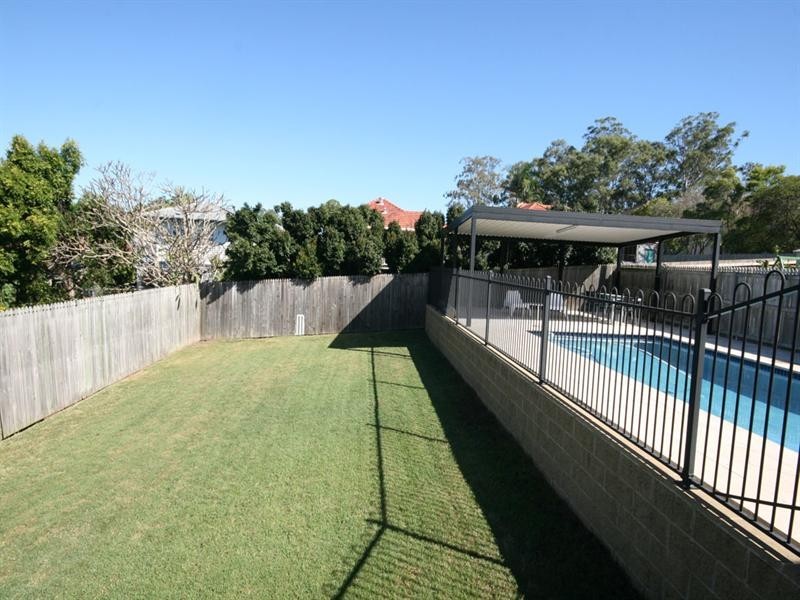 13 Arrowsmith Street, Camp Hill QLD 4152