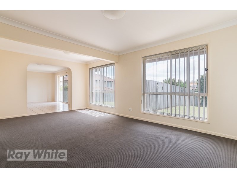 16 Pembridge Place, Carindale QLD 4152
