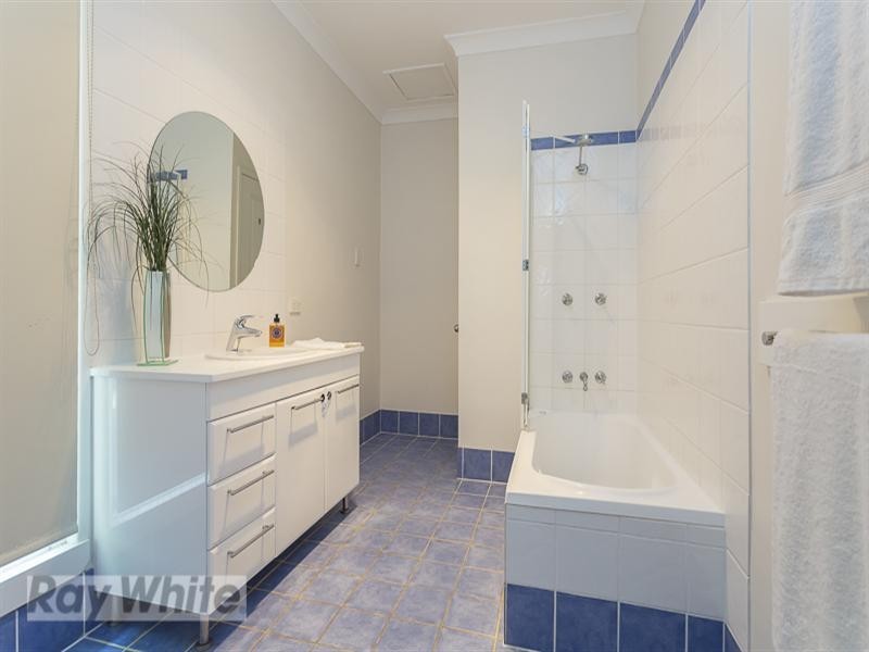 45 Clara Street, Camp Hill QLD 4152