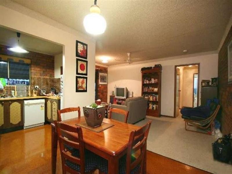 8/3 Curd Street, Greenslopes QLD 4120