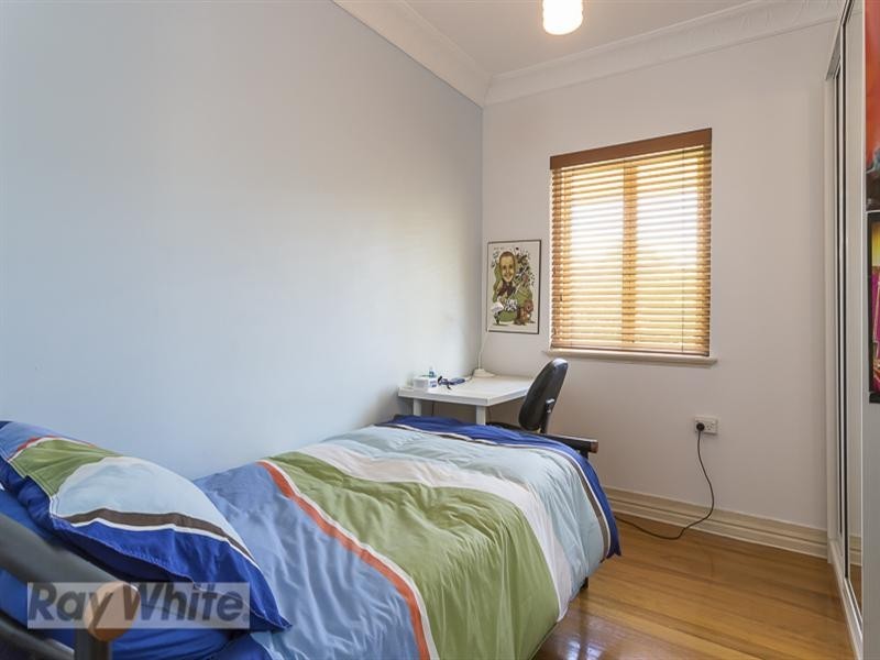 2 Oxley Drive, Holland Park QLD 4121