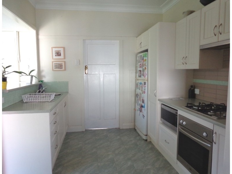 4 Nelson Street, Coorparoo QLD 4151