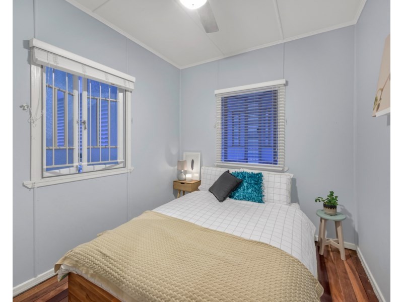 86 Lade Street, Coorparoo QLD 4151