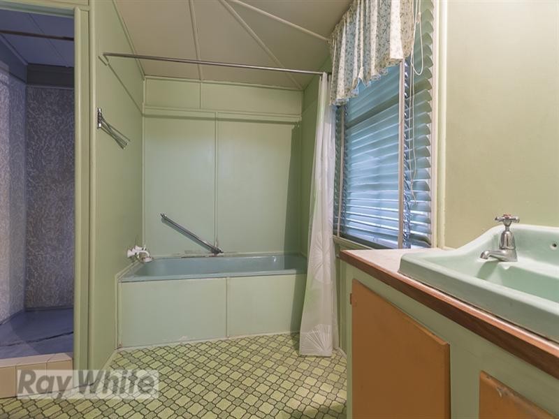 26 Akonna Street, Wynnum QLD 4178