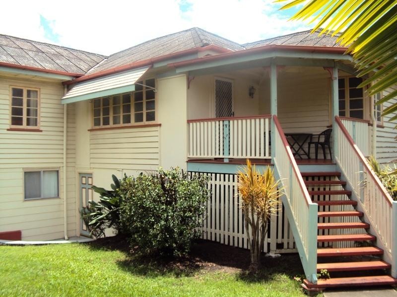 20 St Leonards Street, Coorparoo QLD 4151