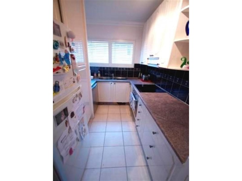 2/77 Kitchener Street, Coorparoo QLD 4151