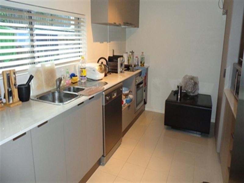 2/45 Lancaster Street, Coorparoo QLD 4151