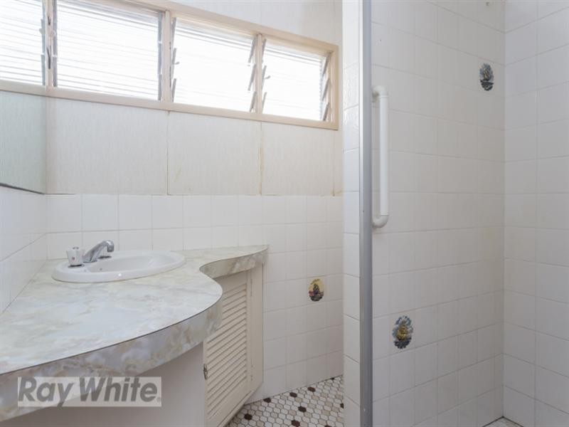 25 Blackwood Avenue, Cannon Hill QLD 4170