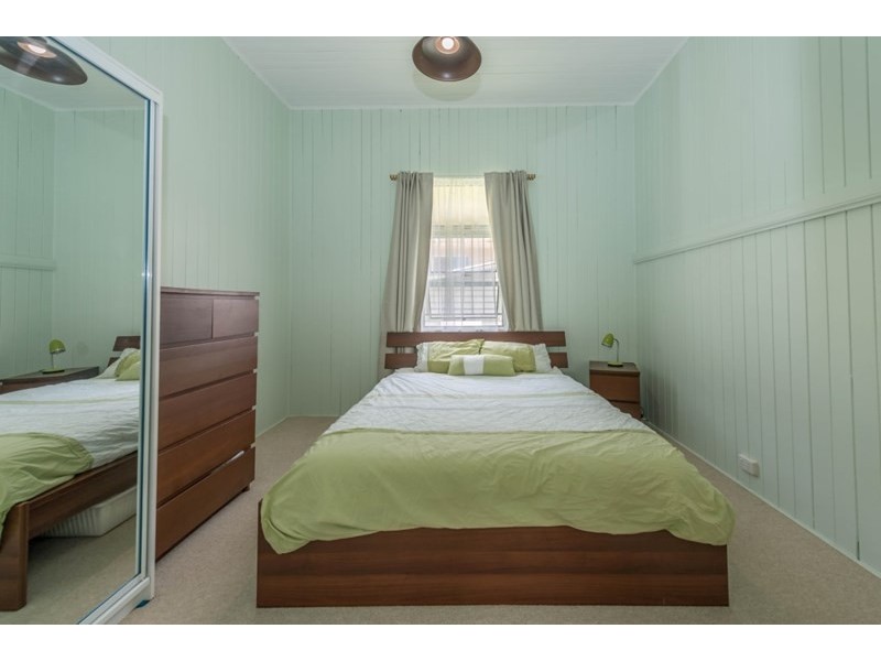 62 Cedar Street, Greenslopes QLD 4120