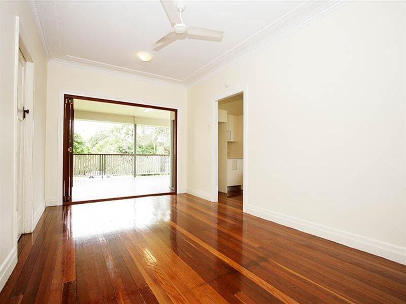 56 Barnes Avenue, Coorparoo QLD 4151