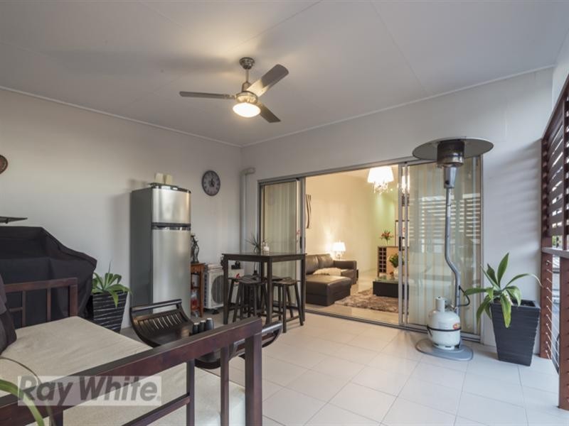 1/2 Birch Street, Greenslopes QLD 4120