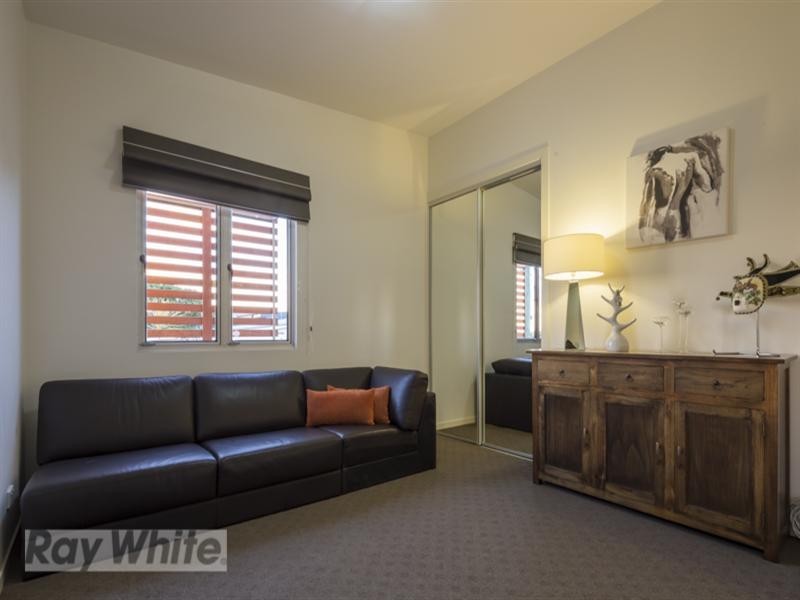 1/2 Birch Street, Greenslopes QLD 4120