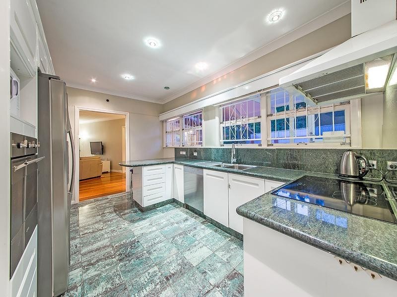 15 Springleigh Street, Coorparoo QLD 4151